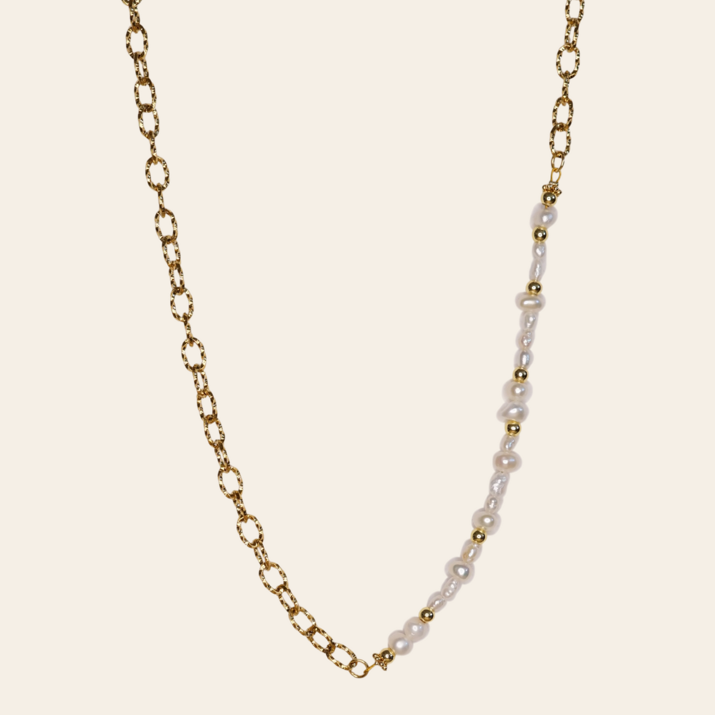 Chaîne perle d'eau douce 1