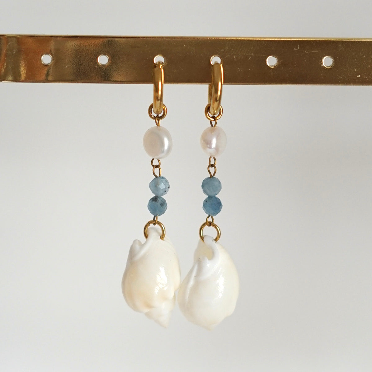 Boucles coquille bleu