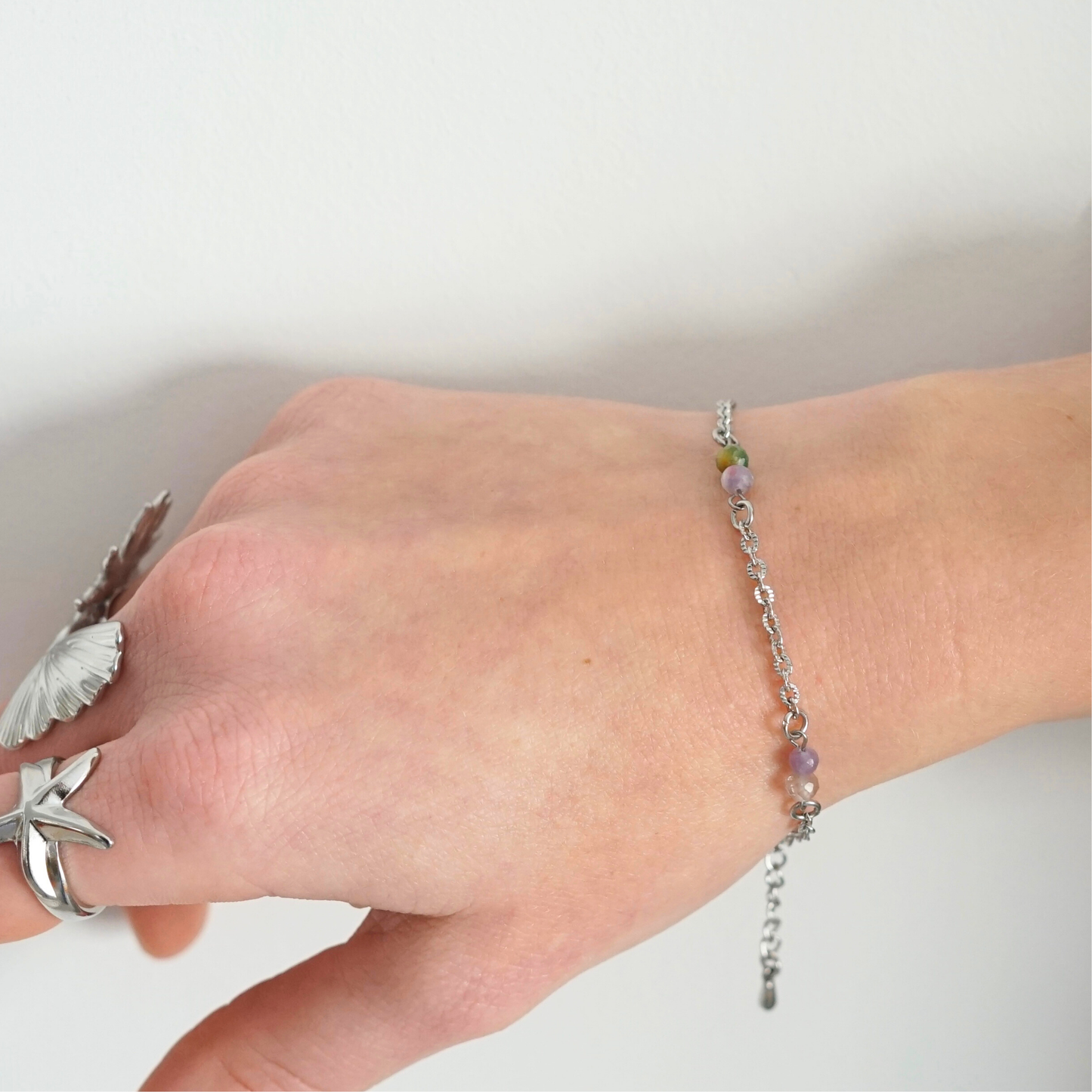 Bracelet fait main argenté en acier inoxydable et pierres naturelles – idée cadeau spéciale