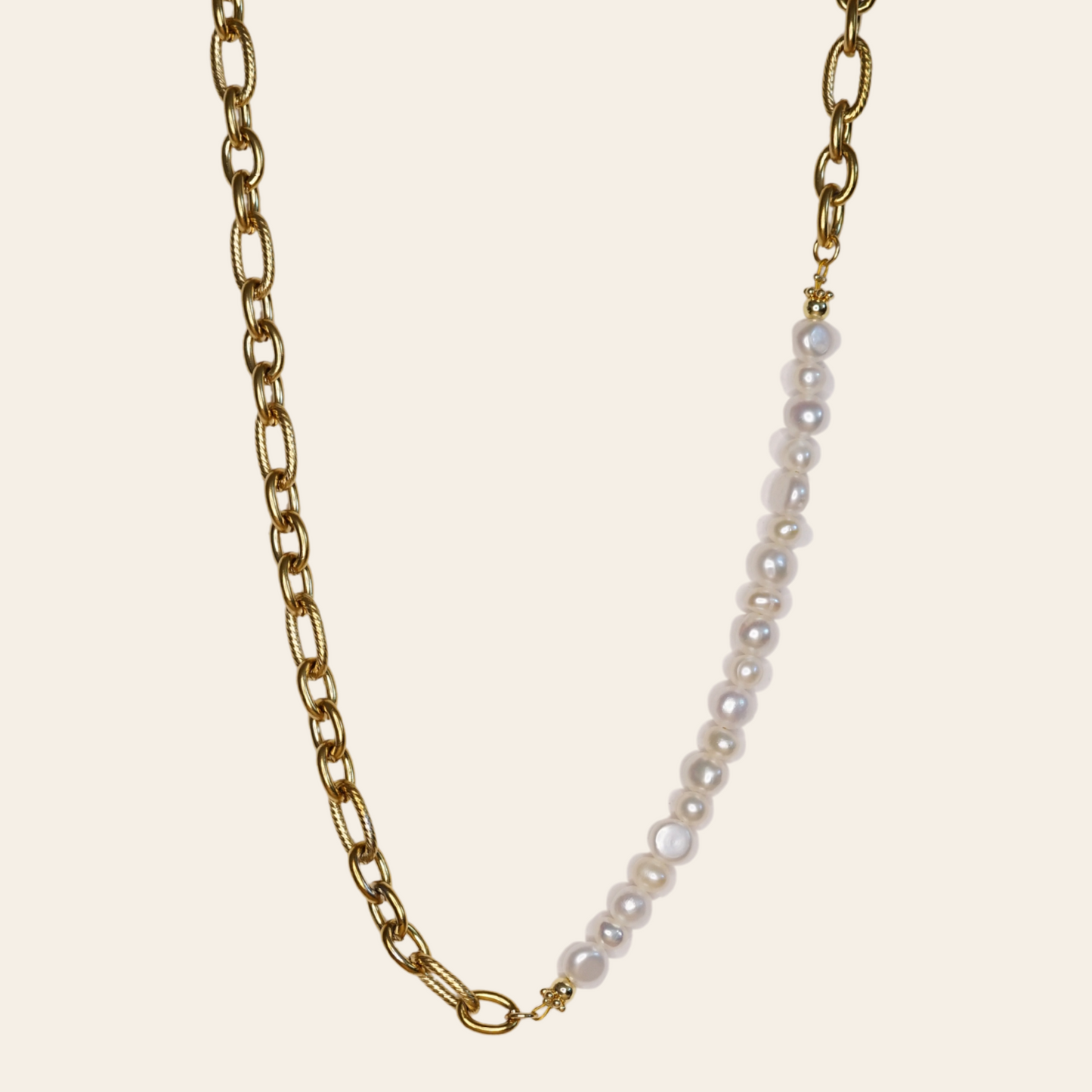 Chaîne perle d'eau douce 2