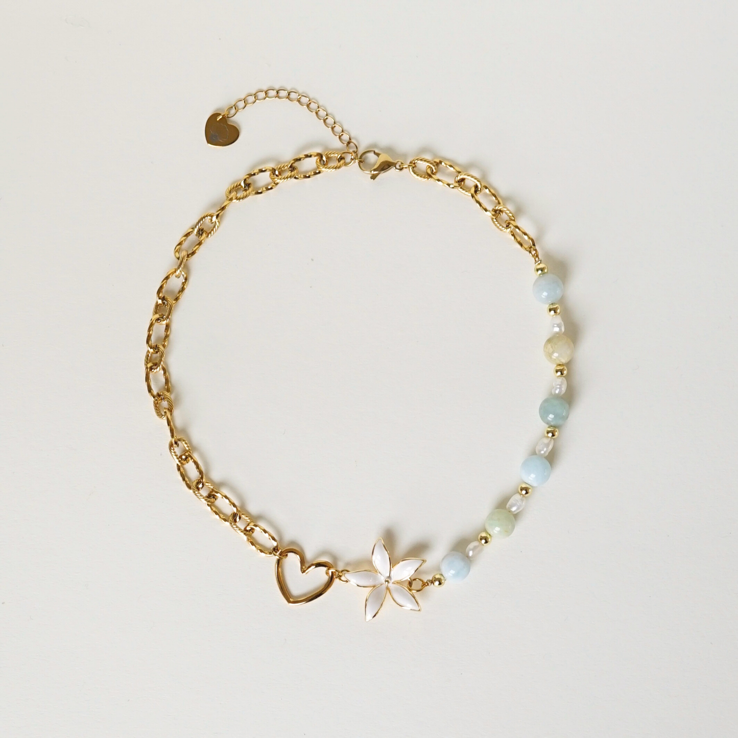 Collier Clara asymétrique bleu clair fait main perles d'eau douce baroque blanches et pierres naturelles les Pepettes Bijoux 2