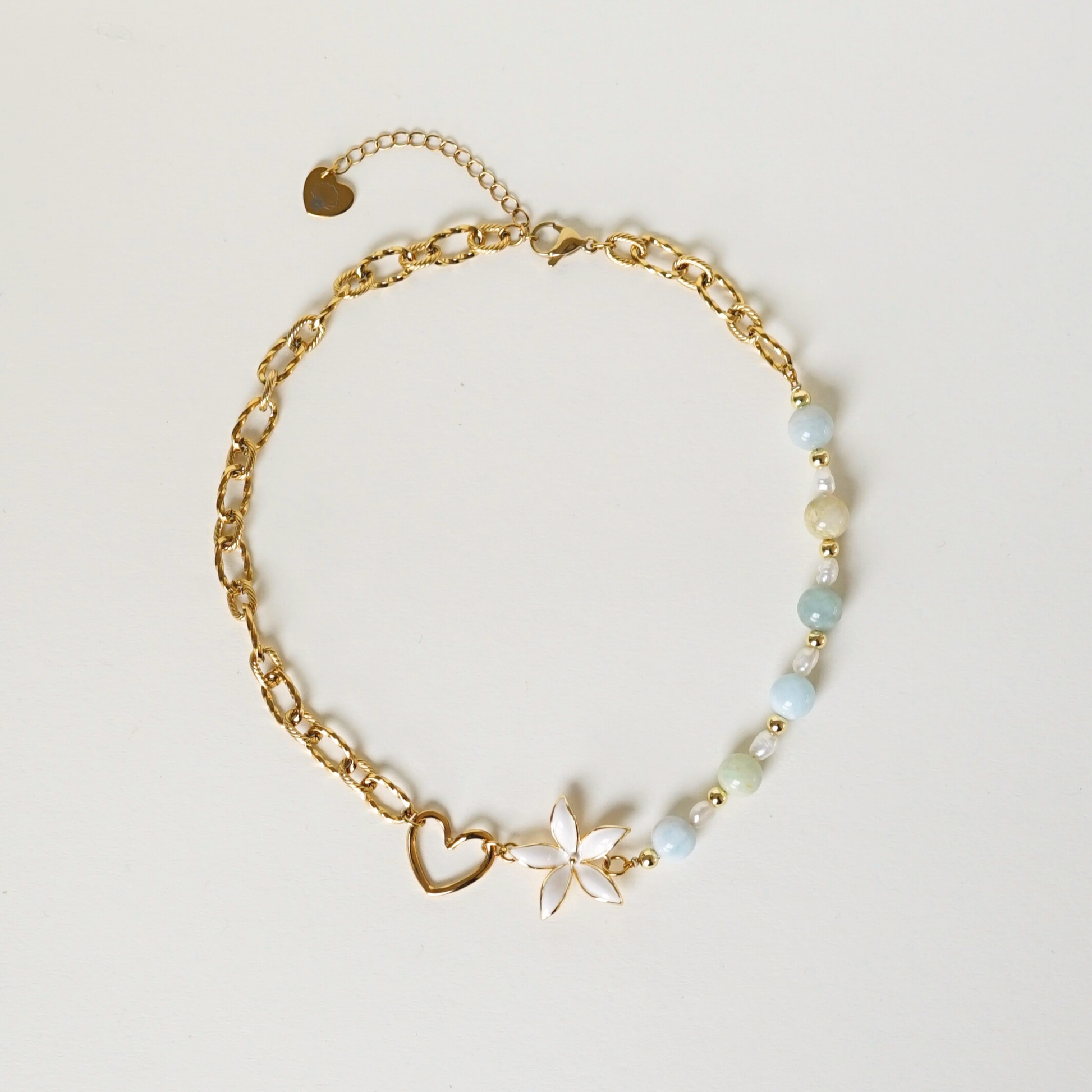 Collier Clara asymétrique bleu clair fait main perles d'eau douce baroque blanches et pierres naturelles les Pepettes Bijoux 2