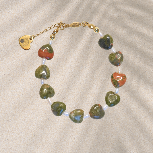 Bracelet fait main doré avec perle d’eau douce et pierres naturelles – cadeau original