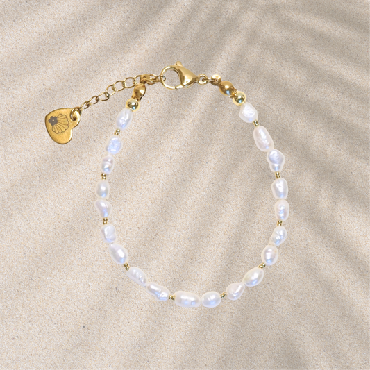 Bracelet fait main doré avec perle d’eau douce – cadeau original