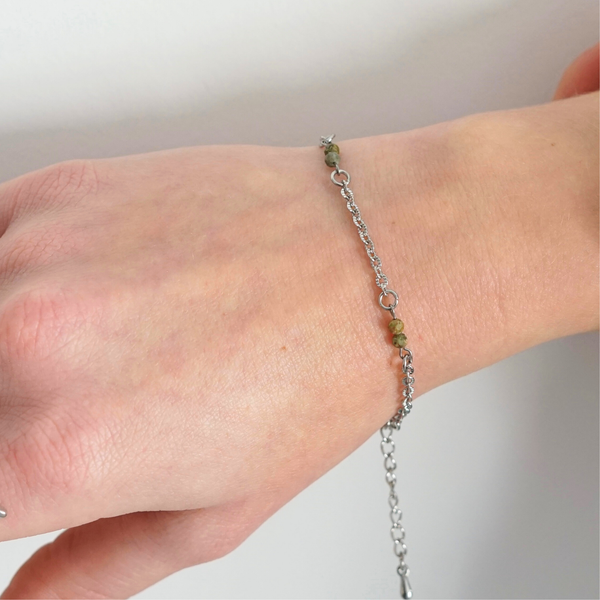 Bracelet fait main argenté en acier inoxydable et pierres naturelles – idée cadeau spéciale